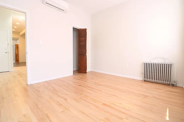 Rented by Compass | media 9