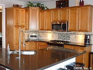 3rd image of 7781 Gloria Dr