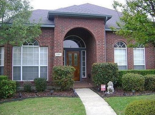 1st image of 806 Ashwood Dr