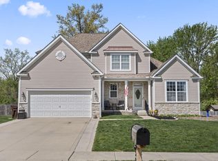 502 Rolling Acre Dr, Lithopolis, OH 43136