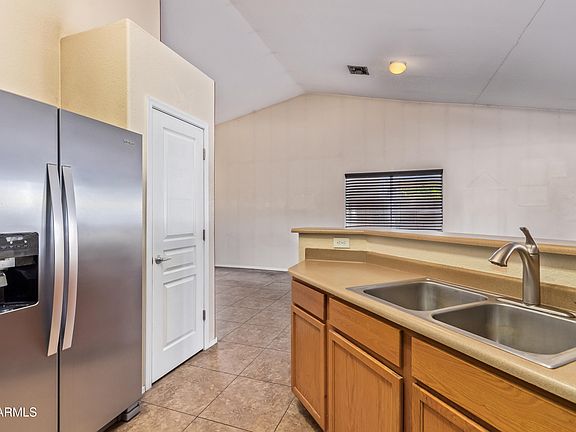 4th image of 4700 E MEADOW CREEK Way