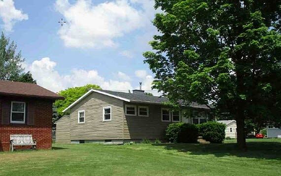 1st image of 1420 Baehr St