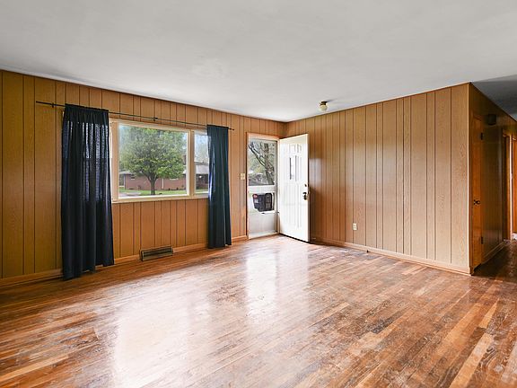 2nd image of 125 Mountview Ct