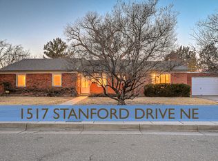 1517 Stanford Dr NE, Albuquerque, NM 87106