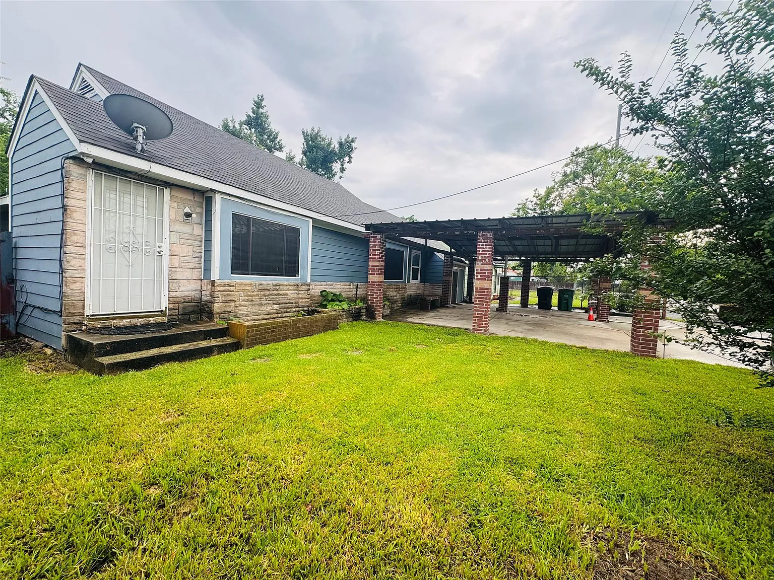 3 bed, 2.0 bath, 1646 sqft, $2,250 — Photo 4