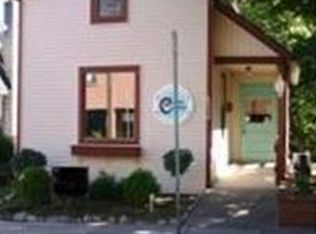 304 East St, Rochester, MI 48307