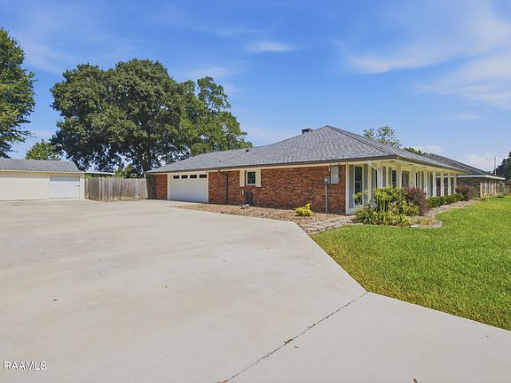 3rd image of 102 Shiloh Dr