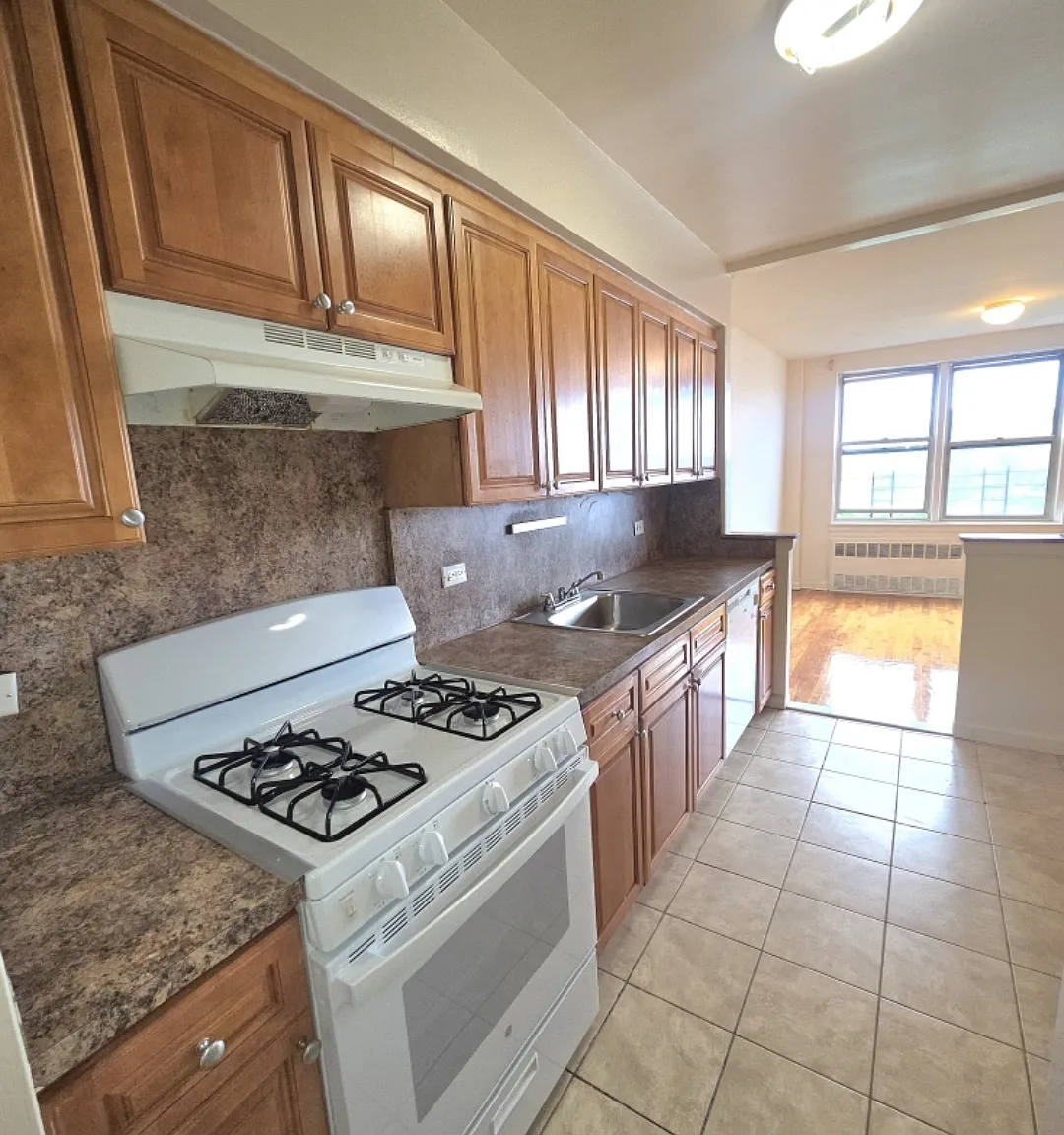 1 bed, 850 sqft, $2,298 — Photo 4