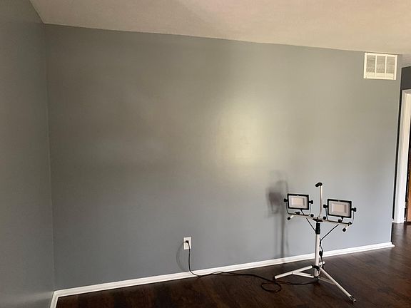 2nd image of 465 Holly Dr