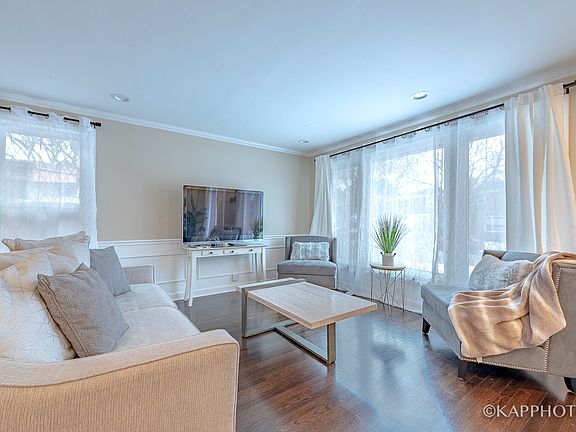2nd image of 3108 W Jarvis Ave