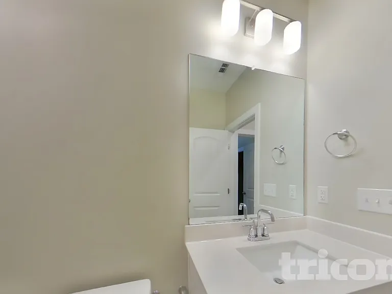 1331 Carriage Park Dr — Photo 14