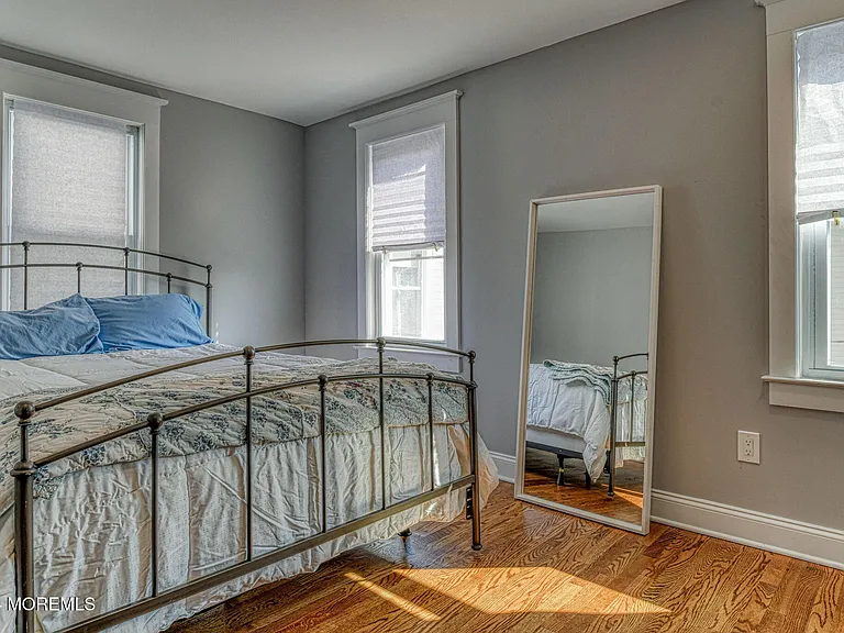 36 Heck Ave — Photo 34