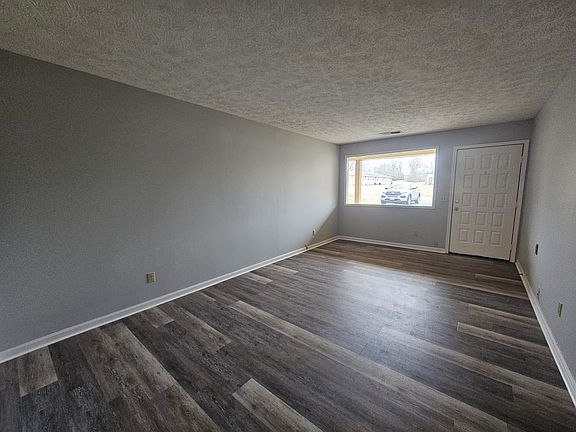 4th image of 1405 Valleywood Dr #B
