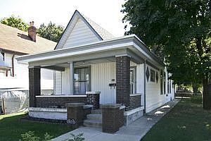 1st image of 901 Woodlawn Ave