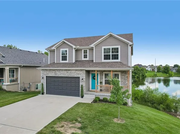 700 Pampas St, Pleasant Hill, MO 64080