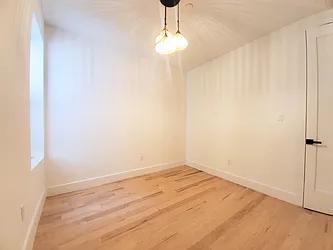 Rented by Rennit Inc.