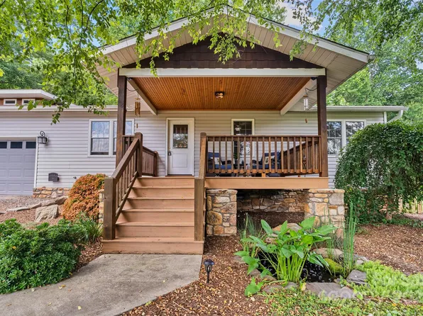 15 Royal Plum Ln, Swannanoa, NC 28778