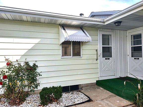 2nd image of 5662 Leisure South Dr SE #3