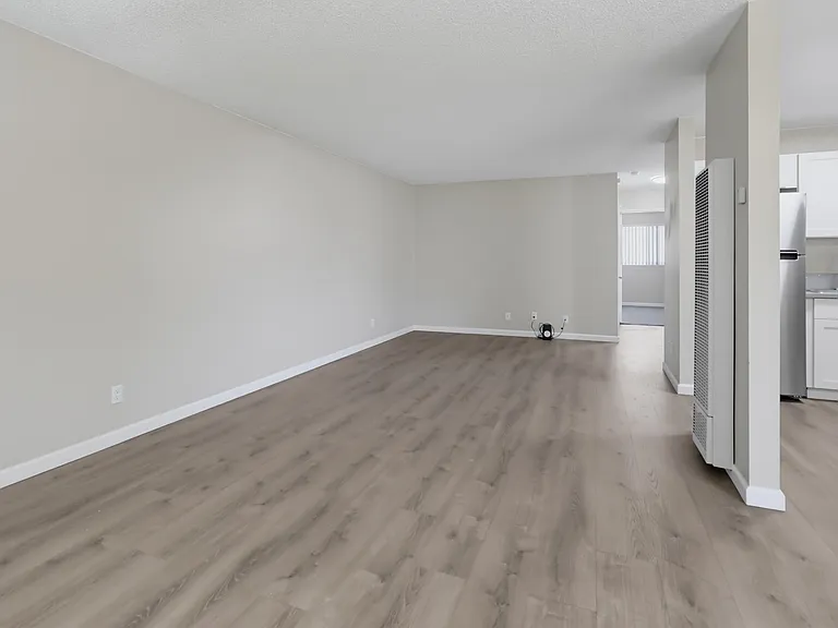 Moss Garden Apartments — Photo 26