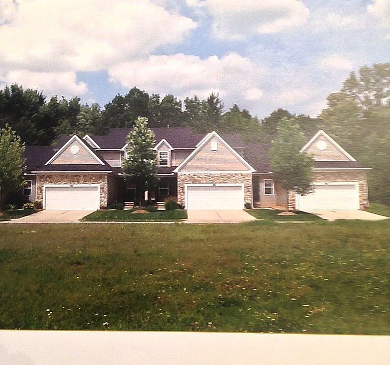 1st image of 3324 Grove Ln #1