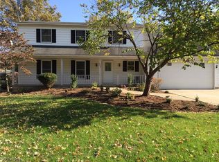 10027 Peachtree Dr, Strongsville, OH