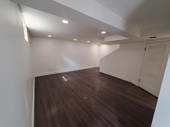 4th image of 2023 Arlington Ter
