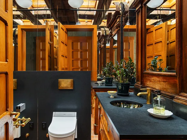 21 Bond Street image 17 of 21