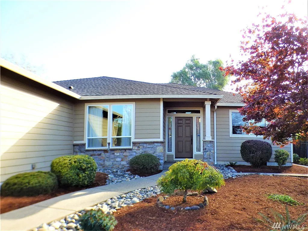 1411 SE Columbia Crest Ct photo 1