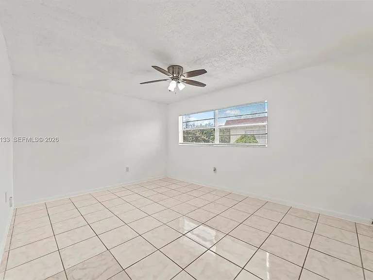 1560 NE 151st St #103 — Photo 17