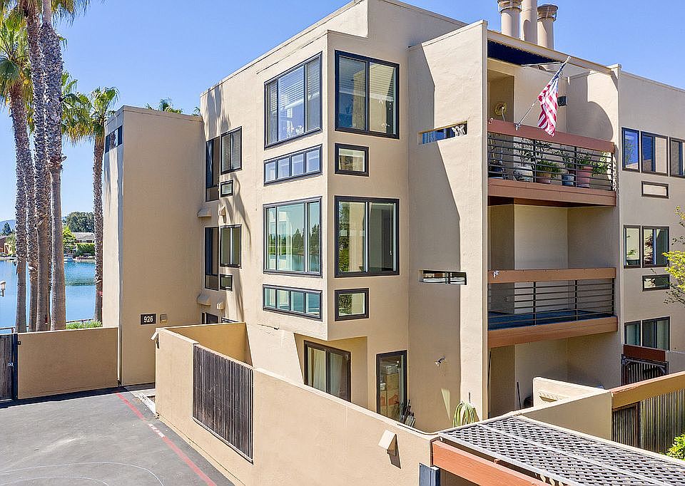 1st image of 926 Beach Park Blvd APT 5