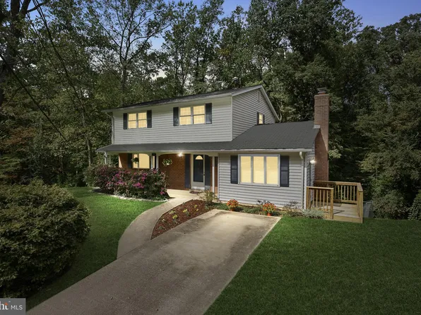 8212 Springfield Village Dr, Springfield, VA 22152