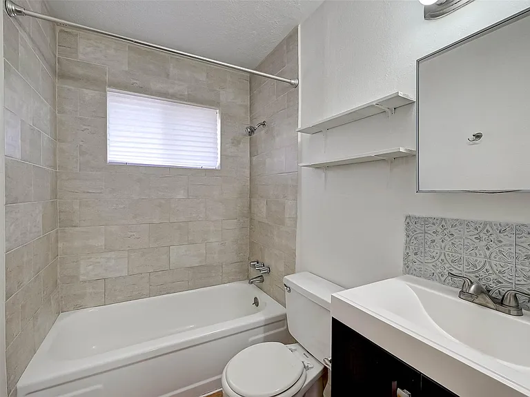 4739 Parkland St — Photo 26