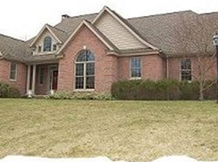 44 Crestview Dr, Valatie, NY 12184