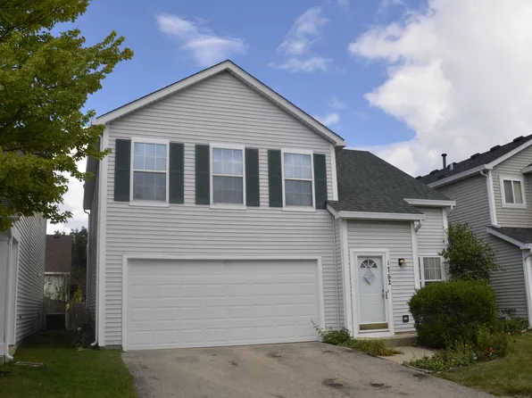 1762 Walnut Park Ln, Aurora, IL 60504