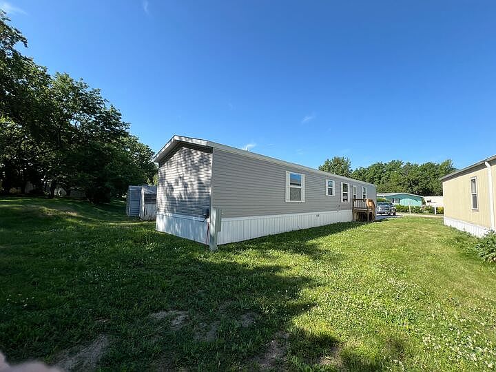1st image of 1440 W Plum St #40