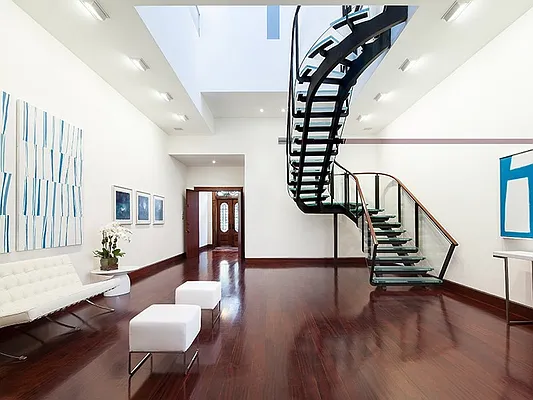 Sold by Sotheby's International Realty | media 3