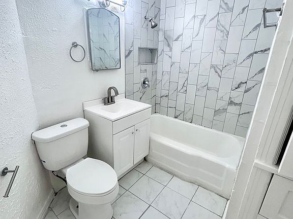 5th image of 4217 Wycliff Ave