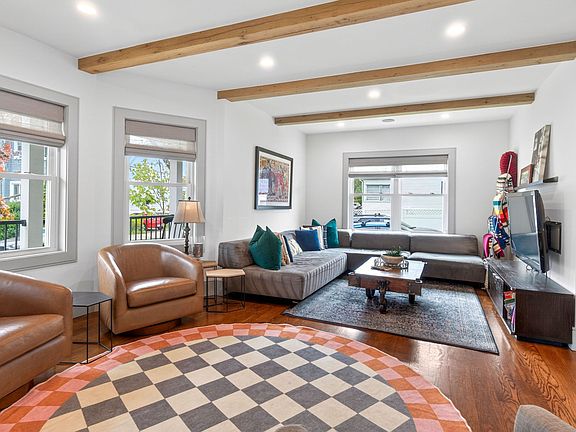 Living Room 01