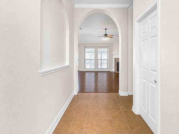 3rd image of 5608 Aberdeen Ct