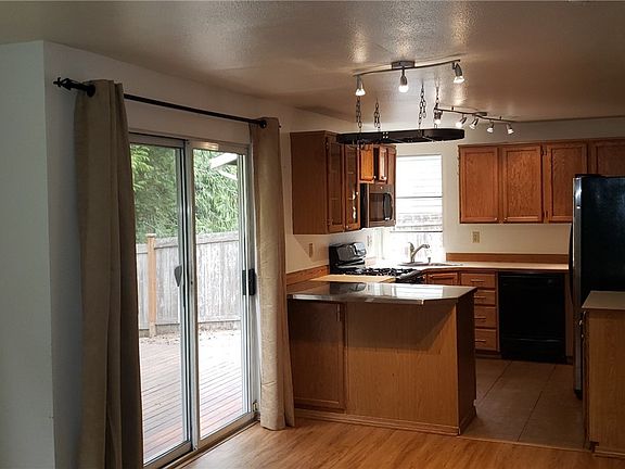 Dining area off the kitchen
