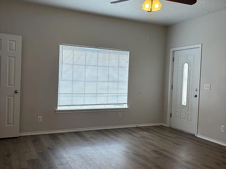 743 N Stampede Ct #C — Photo 2