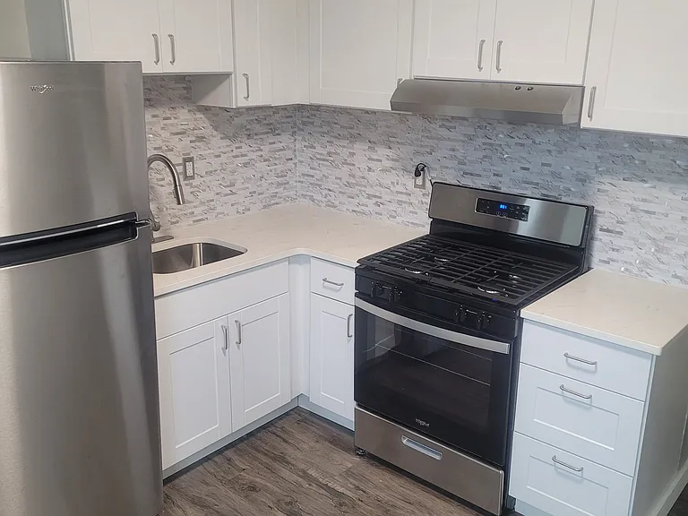 516 Glendon Ave #2 — Photo 1