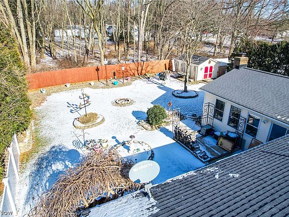 3rd image of 543 Cedarcrest Dr