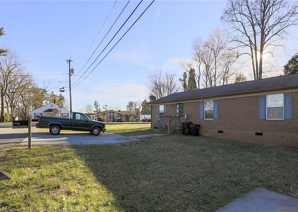 2nd image of 201 Beethoven Ave