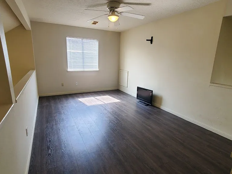 21435 Park Mill Ln — Photo 13