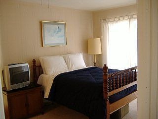 5th image of 12 Jamaica Dr