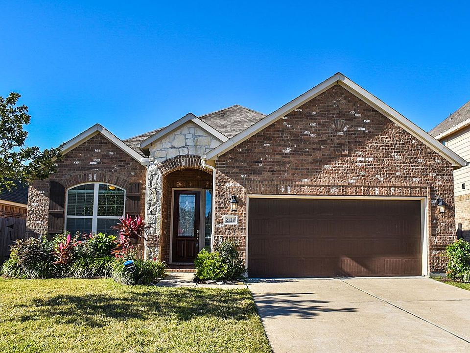 1st image of 2120 Lisboa Ln