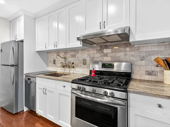 289 Putnam Avenue image 6 of 14