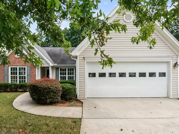 137 Lake Cove Approach, Newnan, GA 30265
