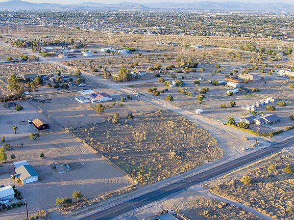 4th image of Mesquite St